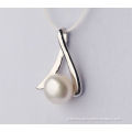 silver pendant with fresh water pearl